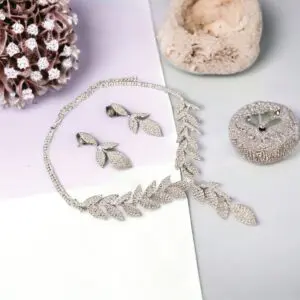 Letti ezüst színű alkalmi bizsu nyaklánc SZETT