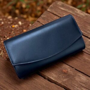 Lia fekete színű alkalmi táska