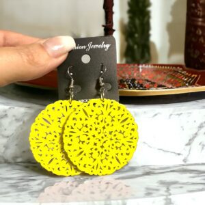 Léna CITROMSÁRGA színű fa bizsu fülbevaló