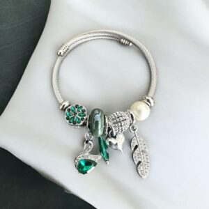 Panna zöld színű nemesacél karkötő