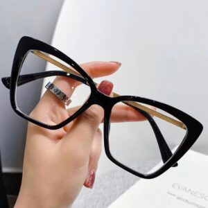 Lola fekete cica fazonú divat szemüveg