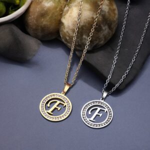 Kara ezüst színű nemesacél F betűs nyaklánc