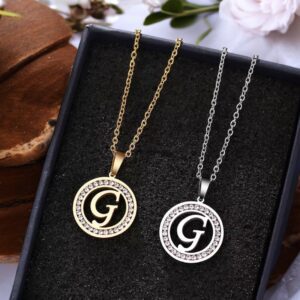 Kara ezüst színű nemesacél G betűs nyaklánc