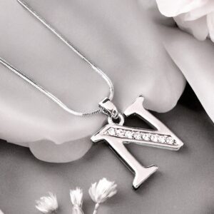 Különleges Betű nyaklánc kristály kövekkel N