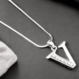 Különleges Betű nyaklánc kristály kövekkel V