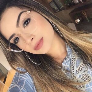 Dina rózsaszín keretes divat szemüveg