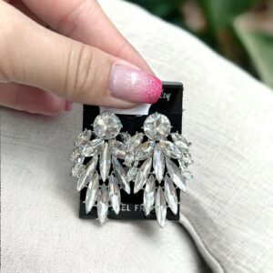 Athena ezüst színű kristály köves bizsu fülbevaló esküvői ékszer