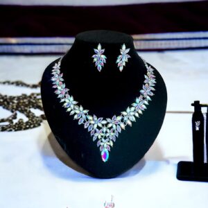 Nella VIRÁG szivárvány színű gyönyörű bizsu alkalmi kristály nyaklánc szett