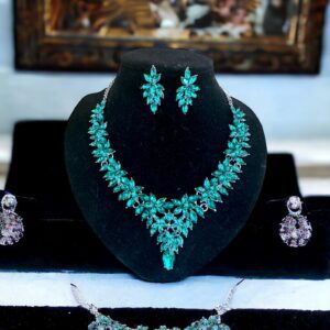 Nella VIRÁG méregzöld színű gyönyörű bizsu alkalmi kristály nyaklánc szett