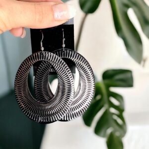 Ariana ezüst-fekete színű bizsu fülbevaló