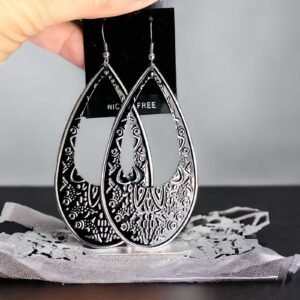 Aubrey ezüst-fekete színű bizsu fülbevaló