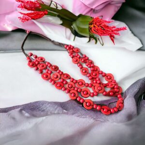 Lizett piros fa bizsu nyaklánc