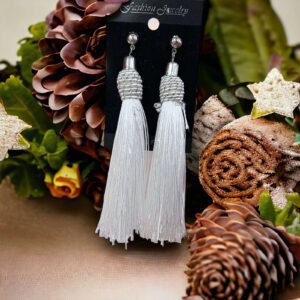 Lizi fehér bizsu rojtos fülbevaló