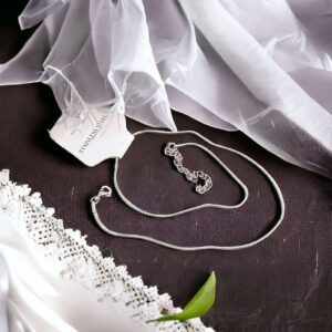 Eliza ezüst színű nemesacél nyaklánc