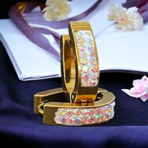 Kelly szivárvány köves arany színű nemesacél fülbevaló