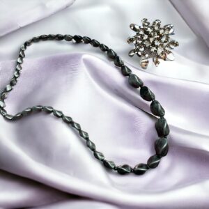 Lili grafit színű bizsu nyaklánc