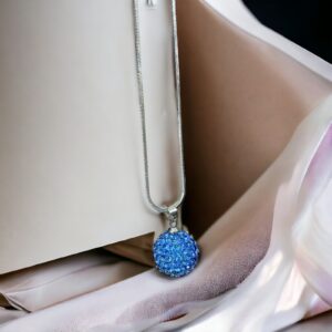 Linett farmerkék színű shamballa gömb nyaklánc