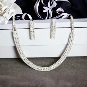 Kendra ezüst színű alkalmi bizsu nyaklánc SZETT