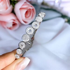 Elle ezüst színű ovális nemesacél merev karkötő