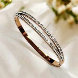 Ellie rosegold színű ovális nemesacél merev karkötő