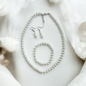 Lili fehér színű gyöngy esküvői ékszer