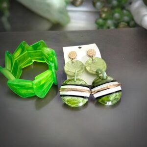 Sara zöld színű bizsu karkötő