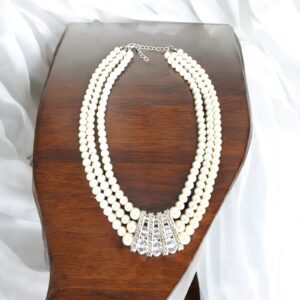 Panna ekrü színű gyöngyös nyaklánc