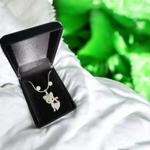 Cica ezüst színű bizsu nyaklánc szett