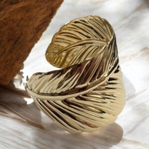 Levél arany színű merev bizsu karkötő