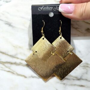 Linett arany színű bizsu fülbevaló