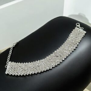 Lola ezüst színű 6 soros bizsu alkalmi karkötő