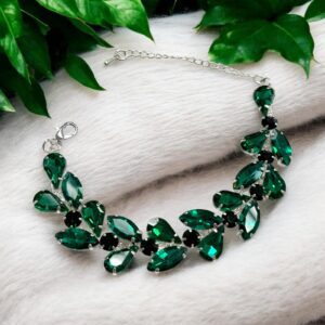 Amanda zöld színű kristály köves alkalmi bizsu karkötő