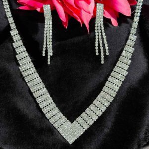 Alexa ezüst színű kristály köves esküvői ékszer