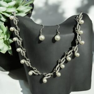 Amina ezüst színű gyöngyös esküvői ékszer szett