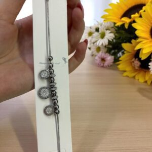 Melinda ezüst színű köves nemesacél karkötő