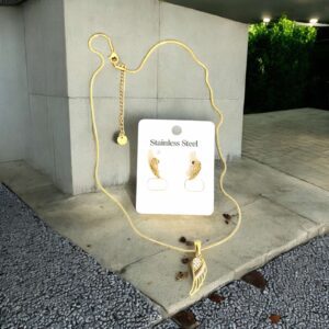 Léna arany színű angyalszárny nemesacél nyaklánc SZETT