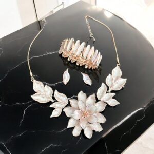 Karola rose gold színű bizsu tűzzománc nyaklánc szett