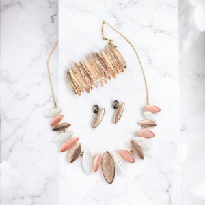 Lídia barna színű bizsu tűzzománc nyaklánc szett