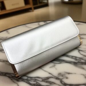 Ditta szürke színű alkalmi táska arany színű díszítéssel