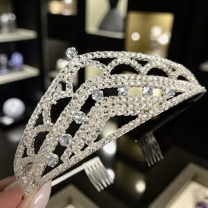 Cassie alkalmi diadém tiara hajdísz