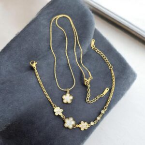 Inez arany színű nemesacél nyaklánc SZETT