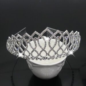 Helén alkalmi diadém tiara hajdísz