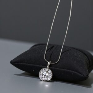 Gerda ezüst színű köves xuping nyaklánc