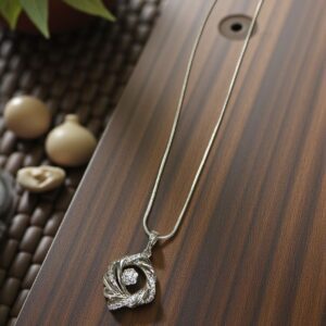 Glenda ezüst színű köves xuping nyaklánc