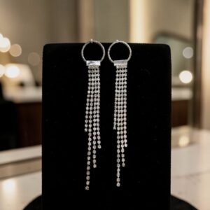 Jane ezüst színű lógós köves bizsu fülbevaló